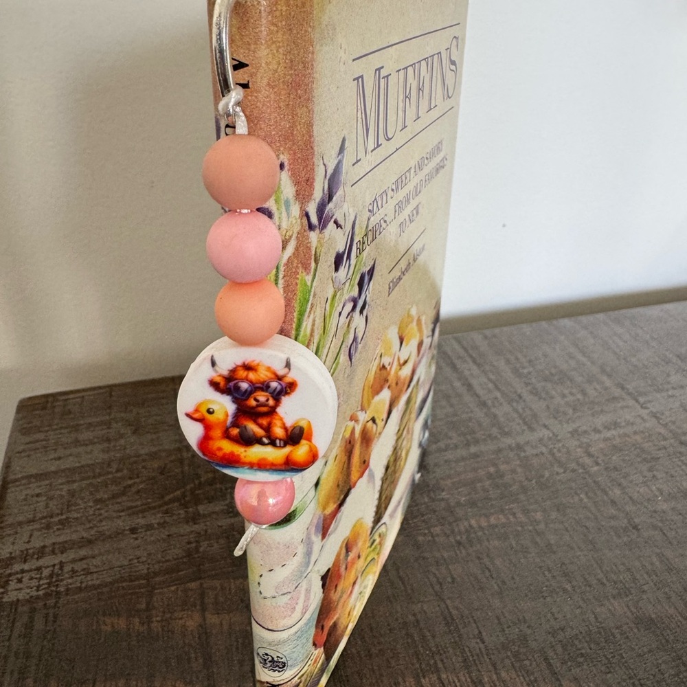 Peachy Pink Cow Bookmark – Cute & Beaded Farm Inspired Charm - NWOT